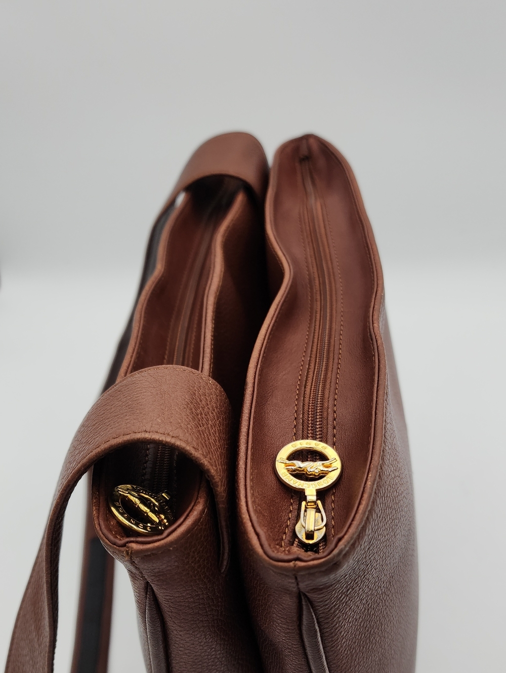 Vintage LONGCHAMP France All-Leather Triple Compartment Hobo Shoulder Bag - Tan - Picture 11 of 16